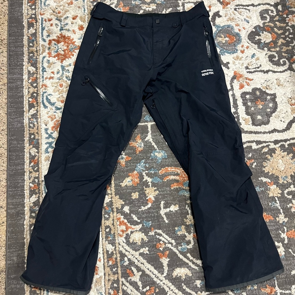 Volcom goretex snow pants
